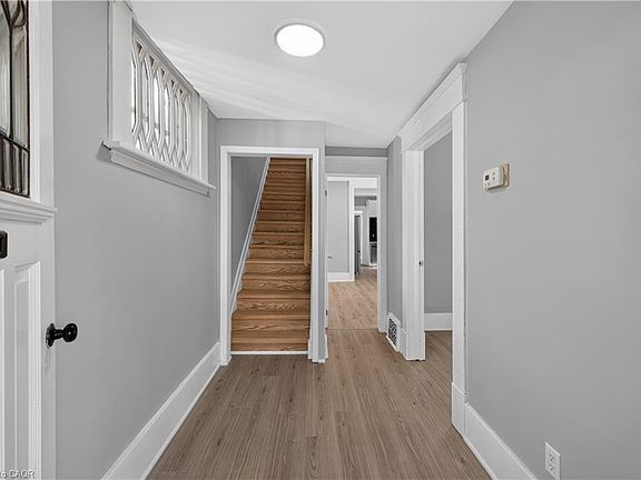4th image of 117 William St