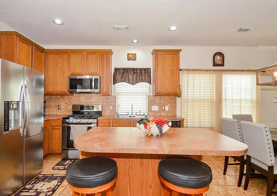 1st image of 19446 Dry Canyon Ct