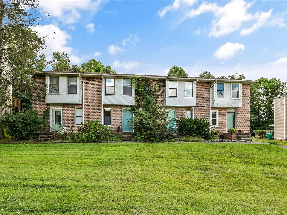 621 Idlewood Ln #C
