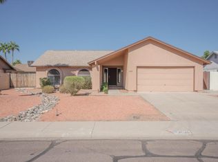 8026 W Windrose Dr, Peoria, AZ 85381