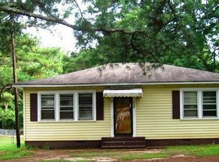 215 Utopia Acres Dr, Greenwood, SC 29646