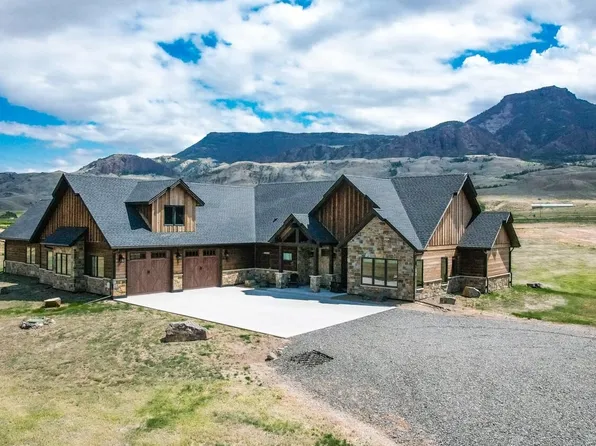 32 Big Creek Dr, Cody, WY 82414
