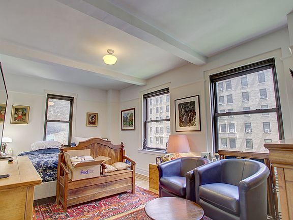 4th image of 785 W End Ave APT 6C