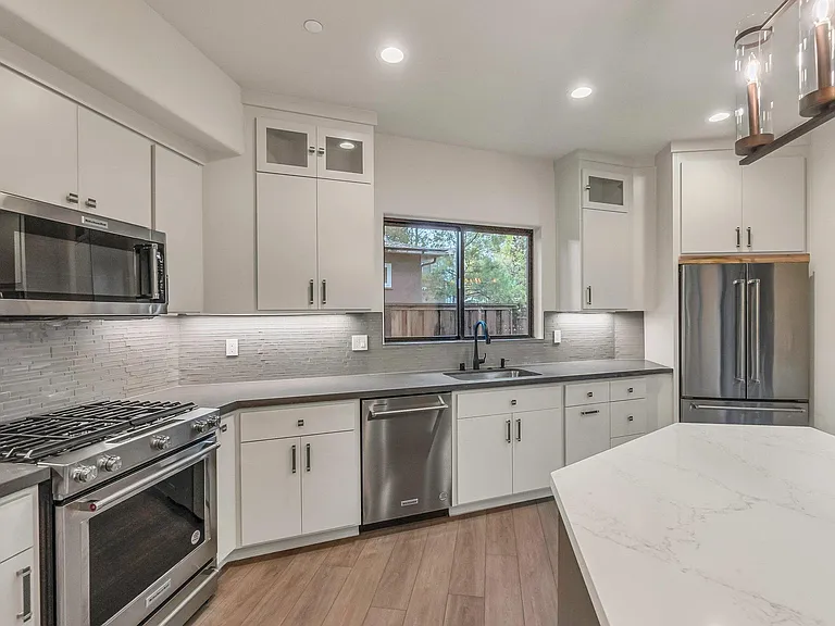 1229 Lincoln Ave #101 — Photo 10