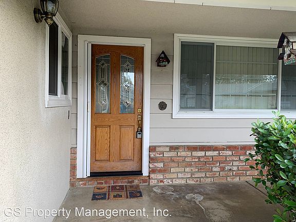 3rd image of 1540 Sandpiper Ct