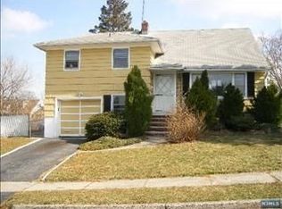 6 Dwight Ter, Clifton, NJ 07013