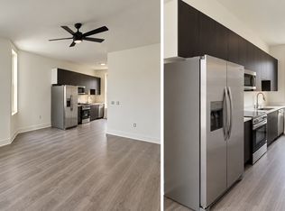 15 N Broadway #301, Aurora, IL 60505
