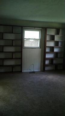 4th image of 3929 Chateau Dr