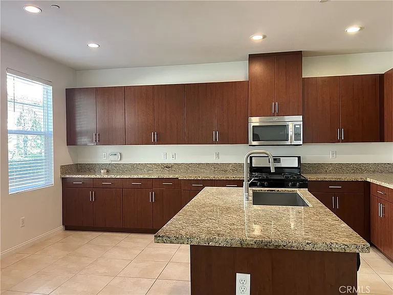 905 N Purple Sage Dr #F — Photo 5