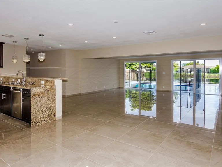 16641 Royal Poinciana Dr — Photo 10