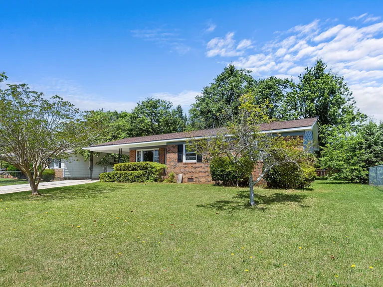 5215 Longbranch Dr — Photo 4