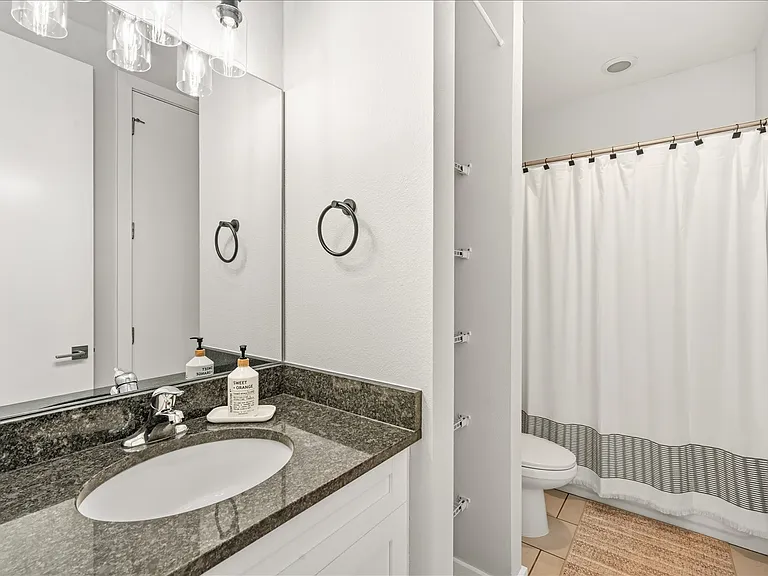 1910 W North A St #6 — Photo 30