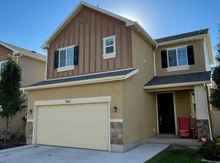 953 W Stonehaven Dr, North Salt Lake, UT 84054