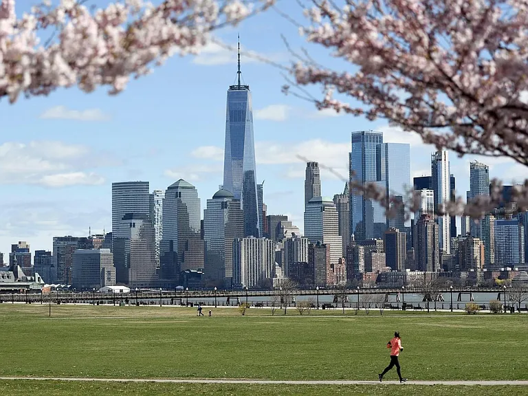 5 minute walk to Liberty State Park. Restaurants, bars, convience stores and grocery stores around the corner