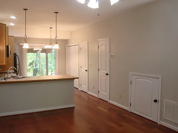 34 Selwyn Rd APT C, Asheville, NC 28806