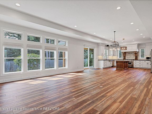 5th image of 822 Laurelwood Dr