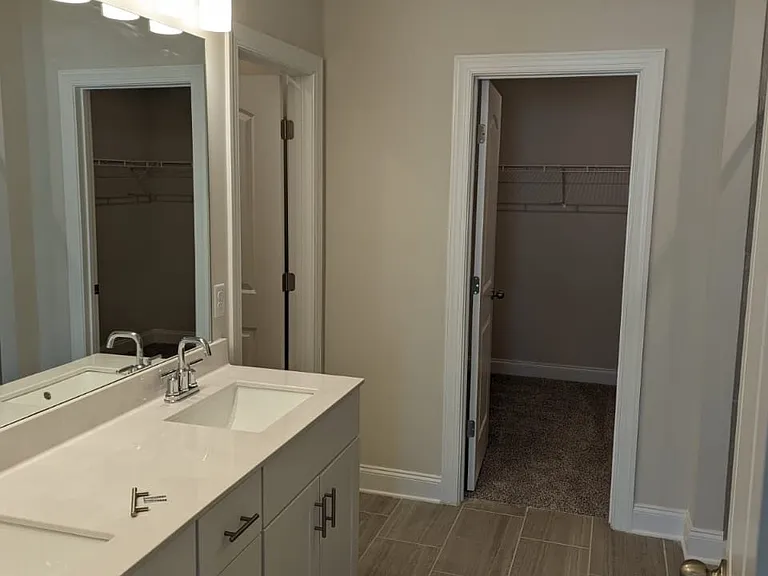 1411 Alabaster Ln — Photo 8