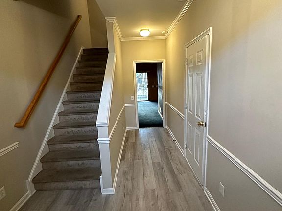 4th image of 113 Creekmont Ct