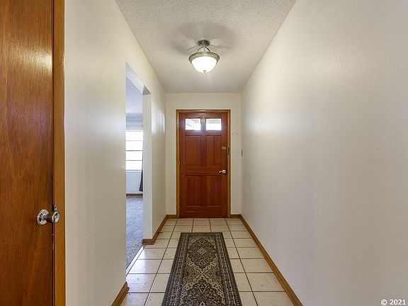 4th image of 3461 NW 35th Pl