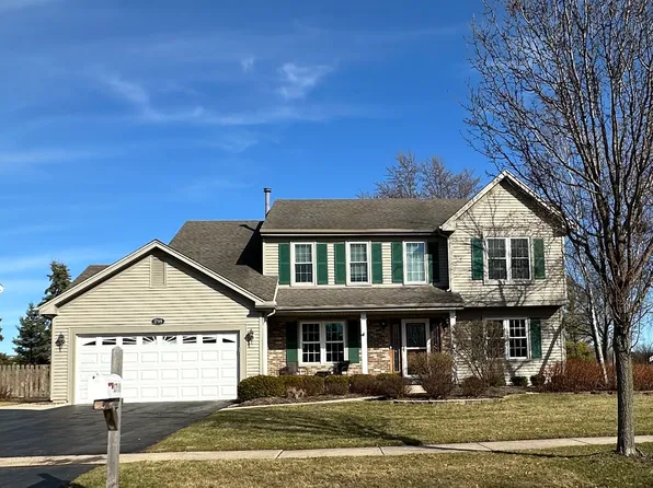 1799 Deerhaven Dr, Crystal Lake, IL 60014