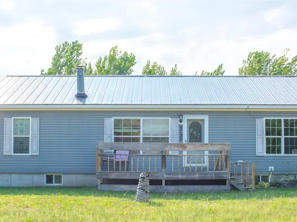 3132 Gonder Rd, Interlochen, MI 49643