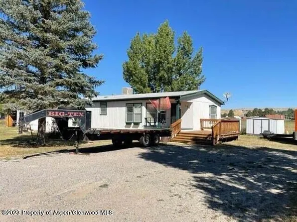 160 W Circle Dr, Craig, CO 81625