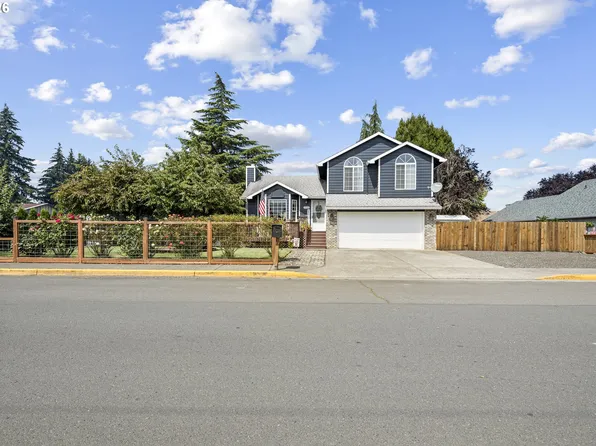 1001 N Broadway St, Estacada, OR 97023