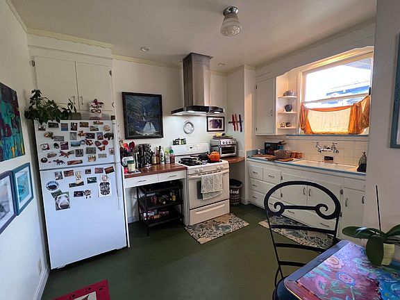 Kitchen facing fridge