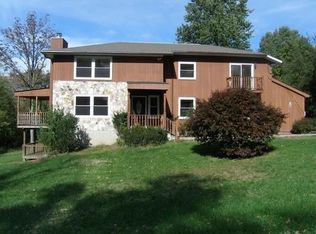 14 Skyview Ln, Mahopac, NY 10541