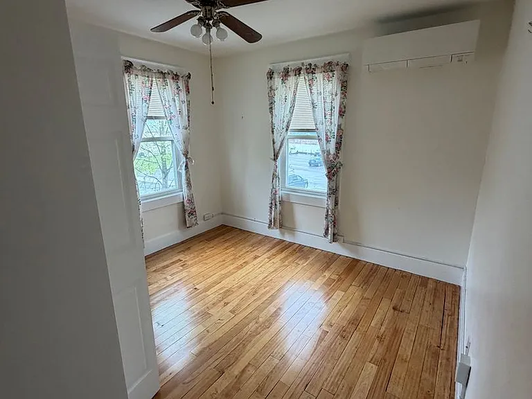 97 Courtland St — Photo 10