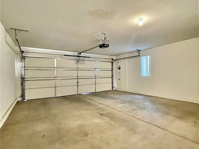 11901 Fairfax Ridge St — Photo 39