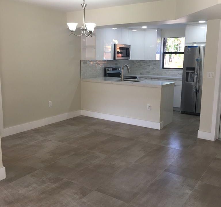 1st image of 10821 NW 7th St APT 11