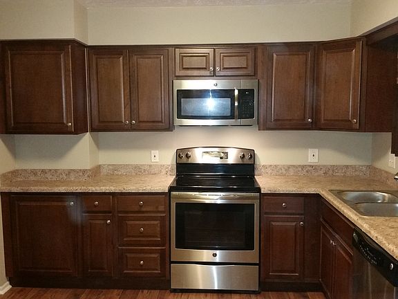 3rd image of 6217 N 109th St