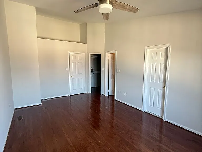 2740 Winston Ct — Photo 12