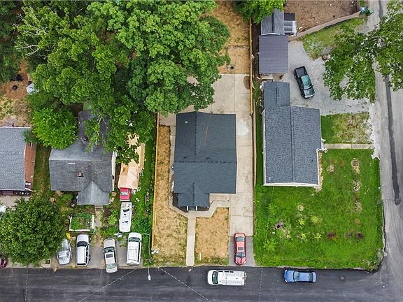 4th image of 2408 Courtland St