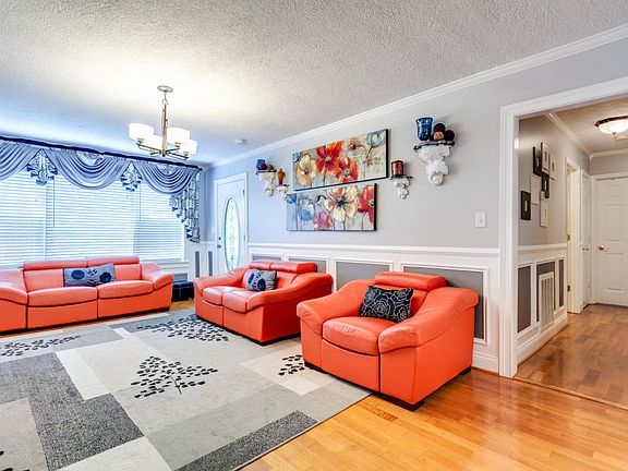 4th image of 5620 S Briscoe Cir