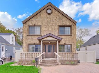 7631 264th Street, Glen Oaks, NY 11004