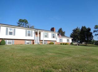 6715 Beach Rd, Warrenton, VA 20187