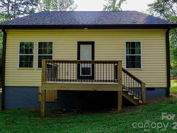 5th image of 524 Asbury Dr