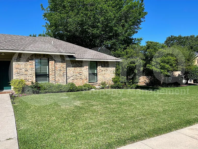 225 Pinyon Ln — Photo 6
