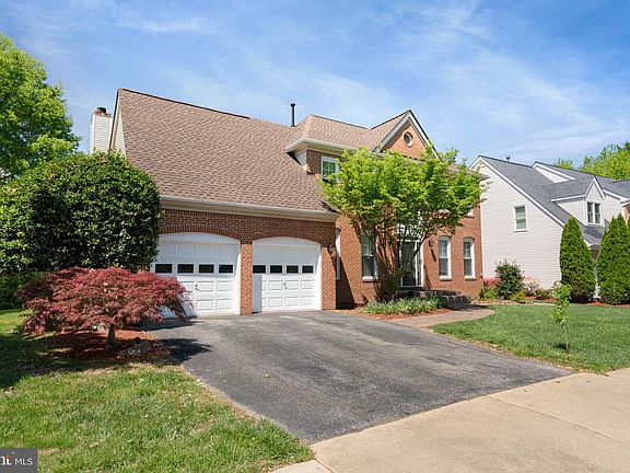 3rd image of 7616 Seabrook Ln