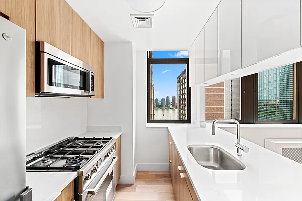 Sold by Keller Williams NYC | media 5