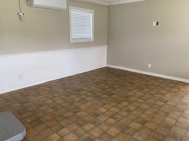 403 Main St #1 — Photo 1