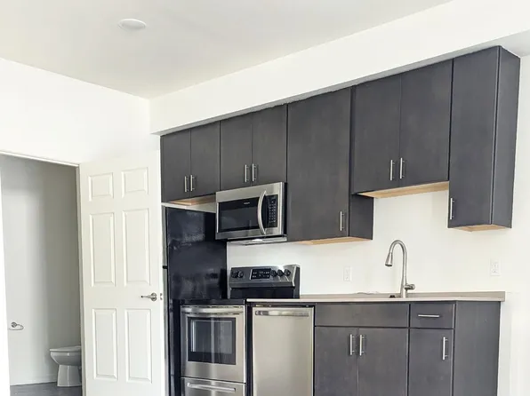 The Woodstock!, 6006 SE 53rd Ave, Portland, OR 97206