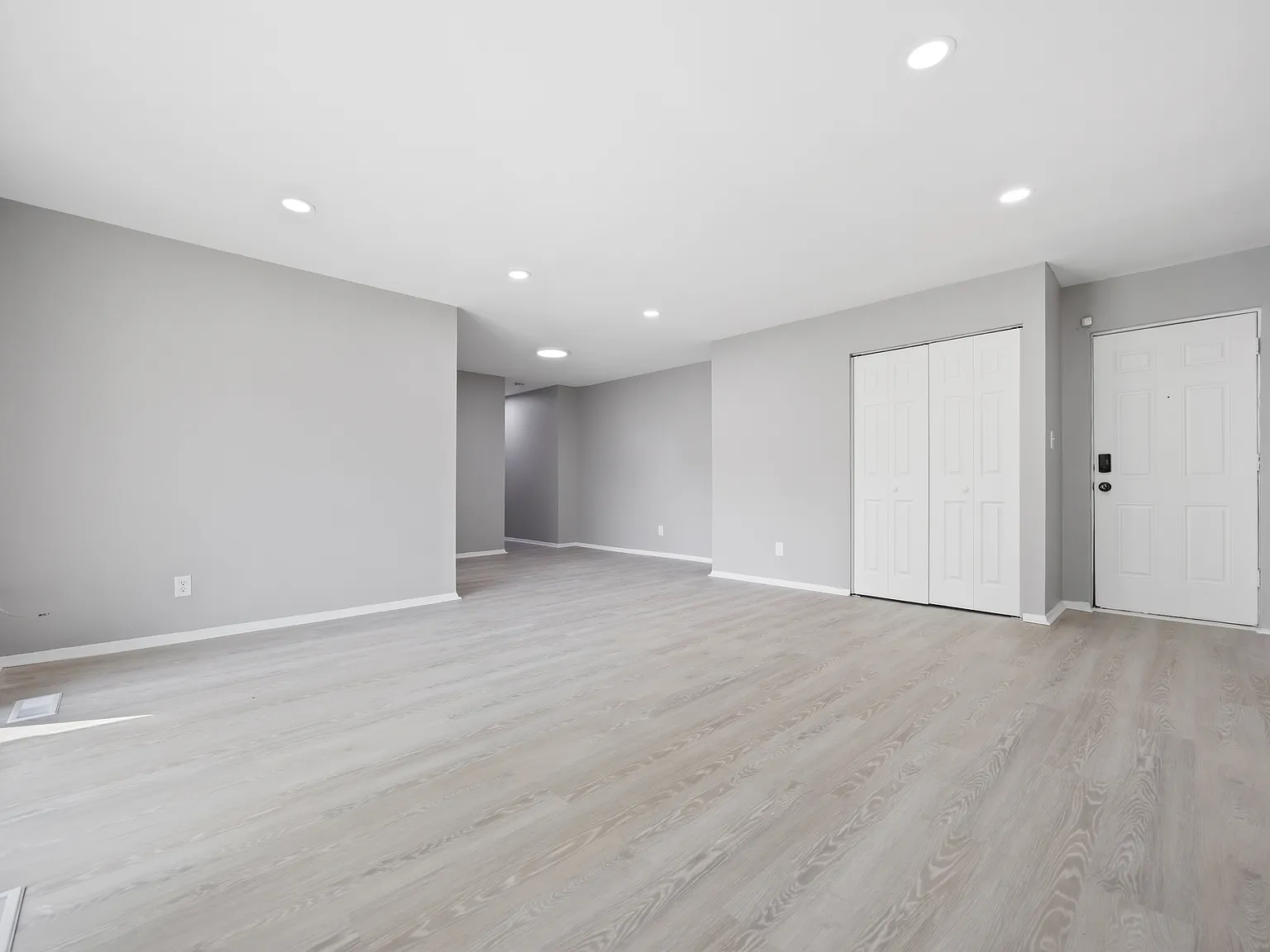 2 bed, 800 sqft, $1,199 — Photo 3
