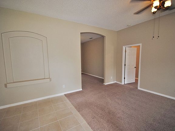 5th image of 631 Merrimac St SE