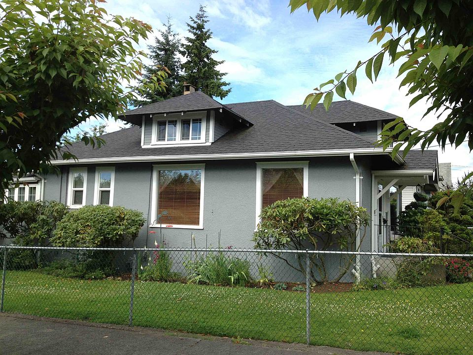 2nd image of 555 NE 81st St