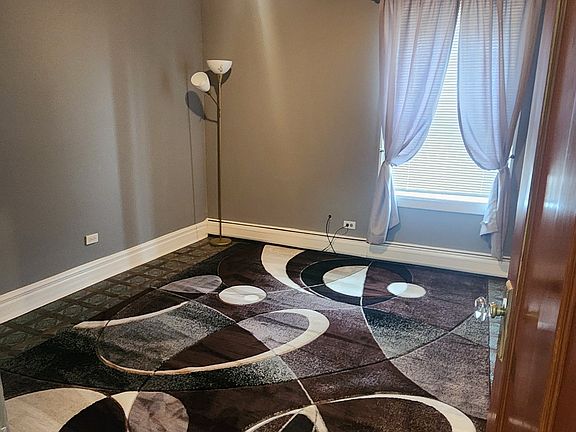 5th image of 1027 32nd Ave APT 1
