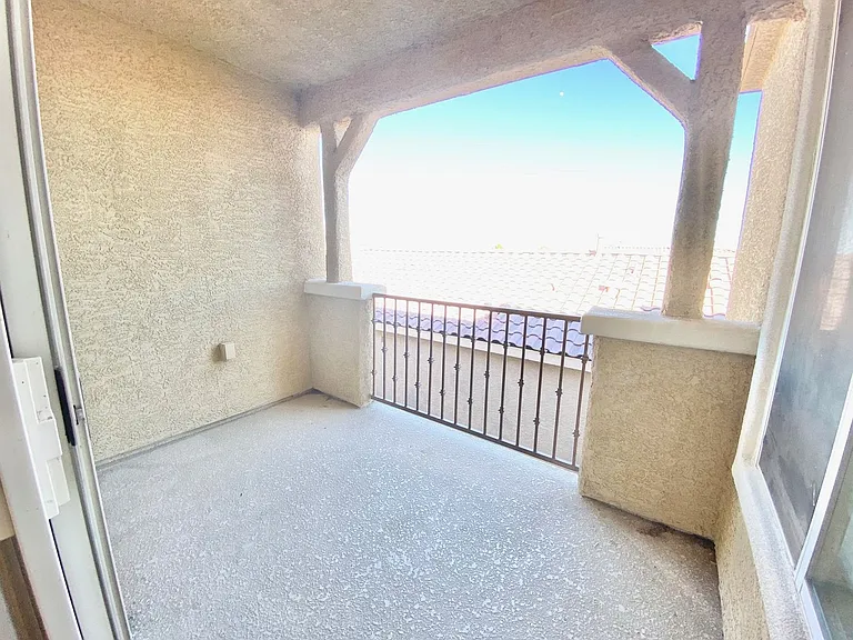 8569 Rhamus Ct — Photo 9