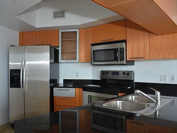 5th image of 1750 Bayshore Dr #5201